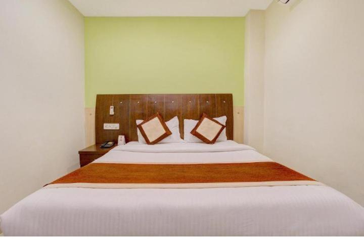 Blossoms Room The Plaza-Luxury Collection- Lakdikapul Hajdarabad Zewnętrze zdjęcie
